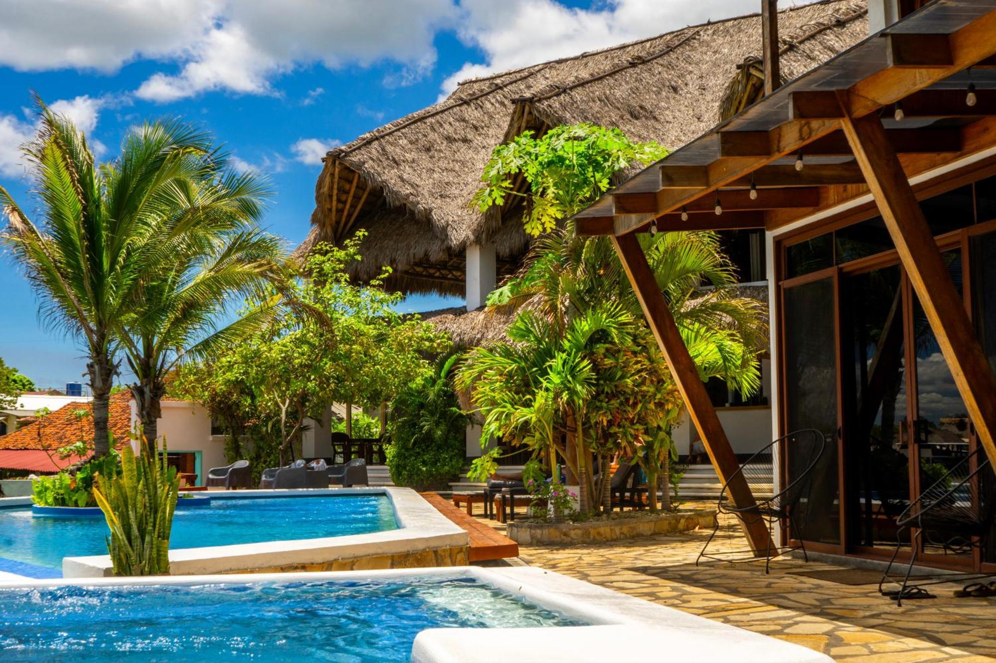 Miramar Surfcamp Lodge *