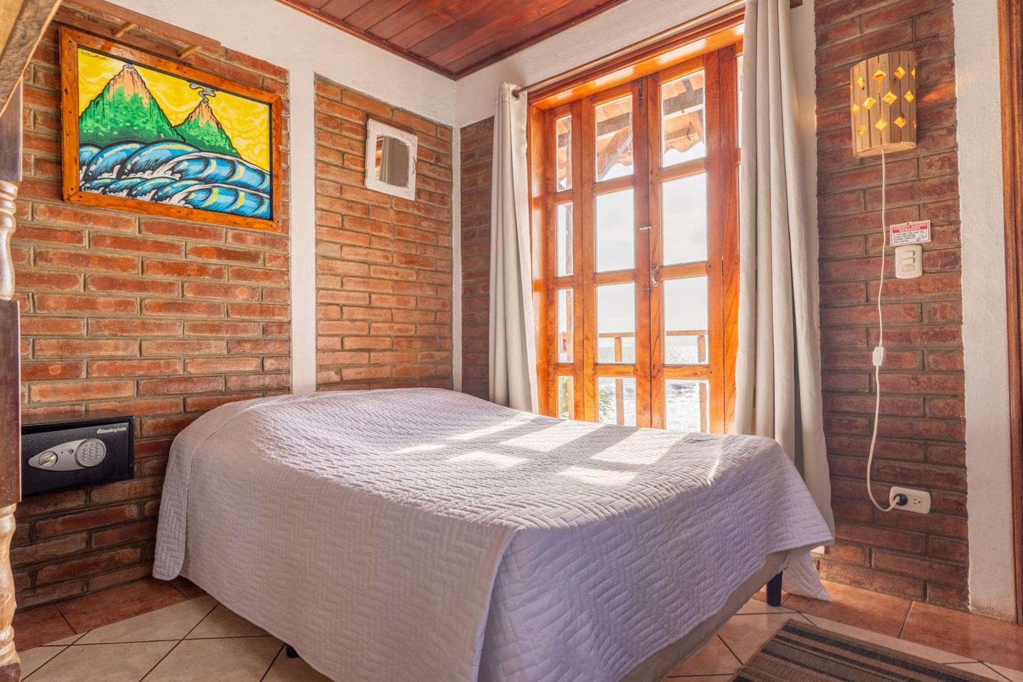 Miramar Surfcamp Puerto Sandino